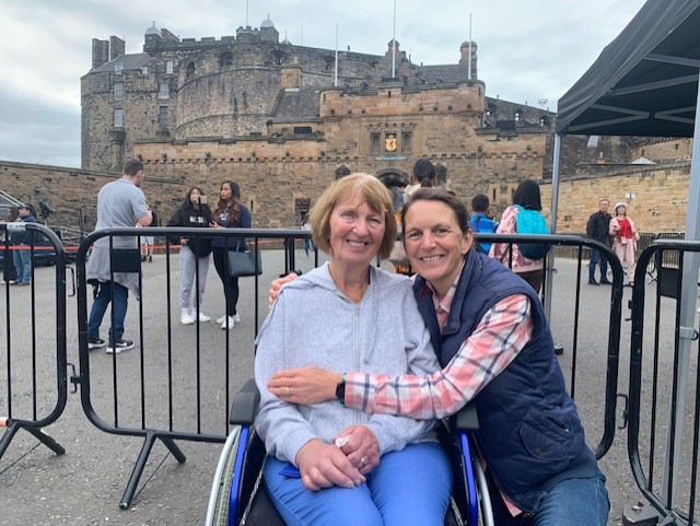 Susan-Hoskins-Edinburgh-castle-2.jpg